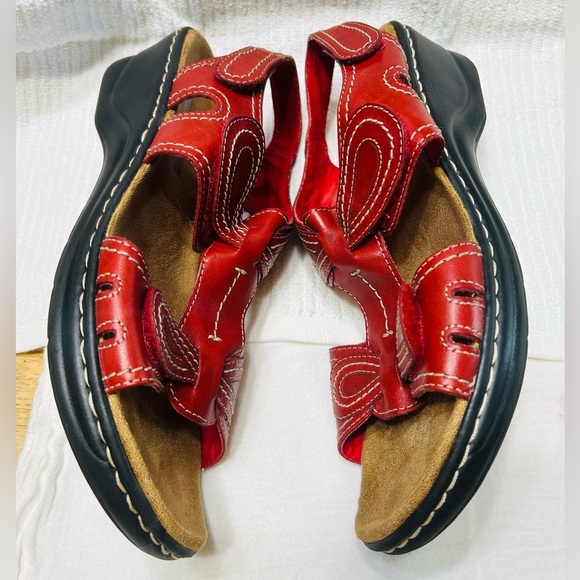 Clark leather sandals, 10w, only worn twice.  Great condition. - Picture 4 of 7
